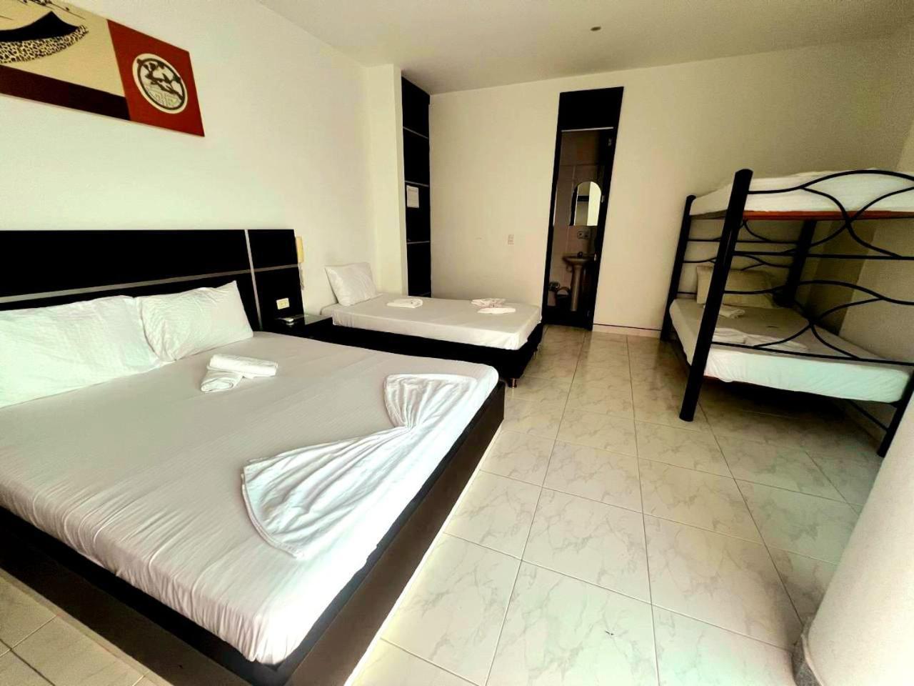 Hotel Suite Royal Melgar Exterior photo