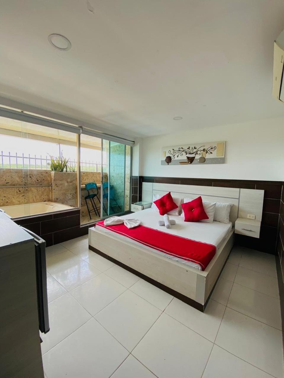 Hotel Suite Royal Melgar Exterior photo